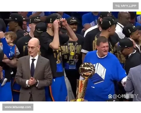 霍姆格伦谈与亚历山大配合：默契来自日常训练细节